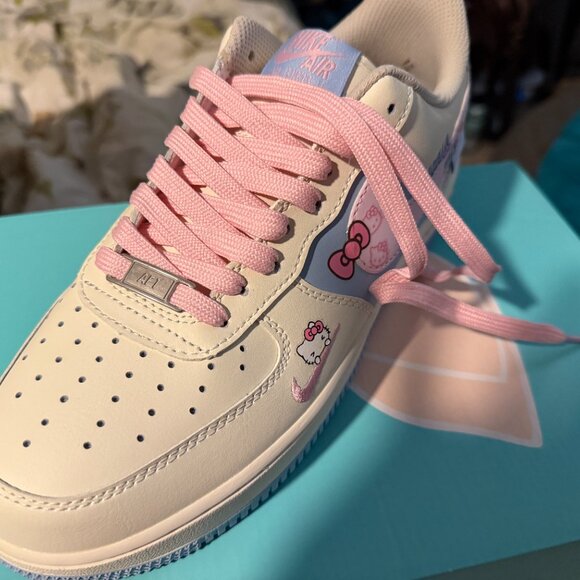 BNWB Custom Hello Kitty  Nike AF1 size 8 Men's 9.5 Women's - Picture 2 of 6